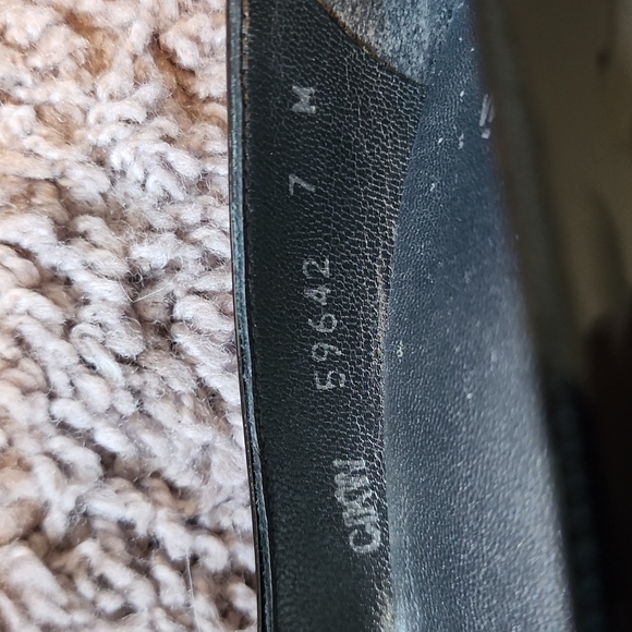 Stuart Weitzman black patent leather pumps heels-7M - Picture 9 of 11